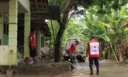 Relawan PMI DIY Bantu Warga Terdampak Bencana Banjir di Bantul dan Kulonprogo