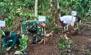 Cegah Serangan Monyet, Warga dan Perhutani Tanam 4000 Batang Pohon Buah