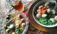 Mencoba Kelezatan Bakso Sapen Plus Kronyos, Cuma Segini Harganya.....