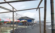 Wisatawan Soroti Keberadaan ‎Lapak di Pantai Depok 