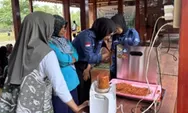 Tim BEM UMY Hibahkan Alat Pengolahan Pangan dan Latih PKK Jatimulyo Produksi Chili Flakes dan Kripik Debok Pisang