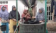 Dampak Kemarau Panjang, Emak Emak di Tebo Terpaksa Rebutan Air Bersih