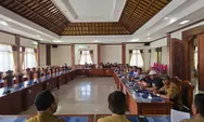 Kisruh Pedagang Bermobil di Buleleng, Ketua DPRD Beri ‘Jimat untuk Taklukan’ Satpol PP