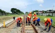 KAI Perkuat Infrastruktur Rel di Pemalang, Pekerjaan Malam Hari di Dua JPL Ditargetkan Dongkrak Keamanan Jalur