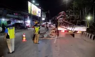 Tegas..!! Pemkot Samarinda Bongkar Empat Tiang Reklame