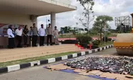 Polda Kalimantan Utara Memusnahkan Barang Bukti 980 Botol Minuman Keras