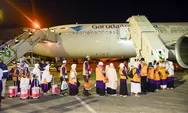 Jamaah Haji Kloter Pertama Embarkasi Balikpapan Diberangkatkan ke Tanah Suci