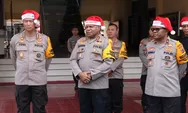 Sambut Natal, Kapolda Papua Pimpin Tim Berbagi Kado Kepada Masyarakat