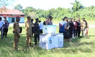 Distribusikan Logistik Pilkada ke Distrik Apawer Hulu dengan Helikopter