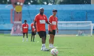 SOSOK Boaz Solossa, Mentor yang Baik bagi Pemain Muda Persipura