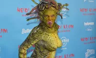 Heidi Klum Sukses Buat Halloween Lebih Seram dengan Kostum Medusa