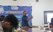Kegiatan Intermediate LPM Al-Mizan UIN Gus Dur Pekalongan, Pimred Panturapost.com Paparkan Teknik SEO