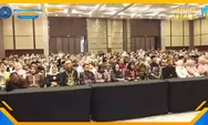 Momen Haru Wisuda UMT, Rektor Minta Lulusan Beri Penghormatan kepada Orang Tua