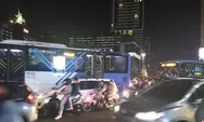 Situasi Lalin di Bundaran HI Padat, Polisi Banyak Tegur Pemotor