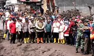 Ketua Umum PMI Jusuf Kalla Tinjau Lokasi Terdampak Banjir Bandang di Tanah Datar dan Serahkan Bantuan