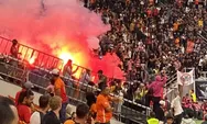 Suporter Nyalakan Flare, Pertandingan Persija vs Malut United Dihentikan