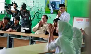 Prabowo Gulirkan Program Digitalisasi Pendidikan, 330 Ribu Smart TV Dibagikan ke Sekolah