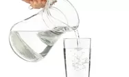 Minum Air Putih Dapat Membantu Anda Tetap Langsing
