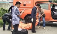 Petugas Kebersihan Temukan Koper Berisi Jasad Wanita di Pinggir Jalan Inspeksi Kalimalang Bekasi