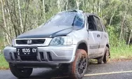 Honda CR-V Kecelakaan Tunggal di Jalan Trans Papua, Sopir Diduga Kurang Konsentrasi