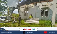 Polisi dan TNI Kerja Bakti Bantu Warga Terdampak Puting Beliung di Wonopringgo