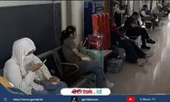 Kacau! Imbas Tabrakan KA Bekasi, Stasiun Jatibarang Jadi “Lautan Penumpang”, Jadwal Amburadul Tanpa Kepastian