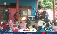 Damkar Indramayu Tanamkan Edukasi Keselamatan Sejak Dini kepada Anak-anak PAUD