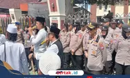 Tuntut Keadilan Guru Tugas, Massa Desak Hukuman Maksimal Pelaku