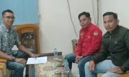 Sopir, Petani Kecil, dan Ketua KTH Harapkan Transparansi Penerimaan Buah di PKS Nanga SilatSopir, Petani Kecil, dan Ketua KTH Harapkan Transparansi Pe