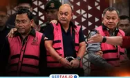 Eks Kepala BGN Dadan Hindayana Ditahan Kejagung, Dua Mantan Wakil Kepala Juga Digelandang ke Mobil Tahanan