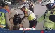 Tak Hanya Bidik Geng Motor, Satlantas Polres Indramayu Sikat Pelanggar dalam Razia Kelengkapan Berkendara di Bunderan Mangga