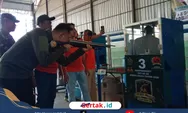 Dandim 0828 Sampang Buka Uji Tembak Batu Akik, Ratusan Peserta Padati GOR Indoor