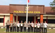 Kapolres Muara Enim Berikan Penghargaan kepada Personel Peraih 2 Medali Emas dan 2 Medali Perak Karate Kapolda Cup Sumsel 2026