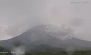 Gunung Merapi Muntahkan Dua Kali Awan Panas dan Hujan di Lereng Hari Ini, BPPTKG Imbau Begini