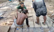 Babinsa Dampingi dan Kawal Percepat Pembangunan Jembatan. Gantung Garuda di Pagaruyung, Bengkulu Utara