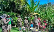 Patroli Humanis Satgas Ops Damai Cartenz  Berikan Rasa Aman Warga