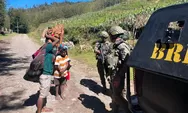 Patroli Humanis Satgas Damai Cartenz Perkuat Kedekatan dengan Warga Ilaga