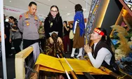 Kapolri Bersama Ketua Umum Bhayangkari Tinjau Bazar Kreasi Nusantara 