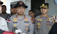 Kapolda NTT Tinjau Rumah Warga Terdampak Gempa, Salurkan Bantuan Sosial
