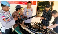 Pascakerusuhan Adonara Timur, Warga Serahkan 19 Senpira dan Puluhan Sajam ke Polisi
