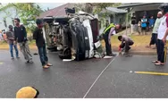 Diduga Hilang Kendali saat Menyalip, Pikap Tabrak Xpander di Labuan Bajo, Delapan Terluka