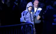 Jubah Tinju Terakhir Ricky Hatton Dilelang untuk Amal