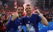 Belum Habis, Edin Dzeko Bawa Promosi Schalke 04 ke Bundesliga