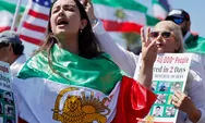 Ribuan Warga Amerika Keturunan Iran Unjuk Rasa di Luar Stadion SoFi