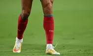 Cristiano Ronaldo Melepas Sepatu Limited Edition 45 Menit Usai Mencatat Tonggak Sejarah