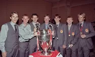 Fisioterapis Man Utd Lelang Kaus Class of 92