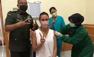 Sophia Latjuba: Jangan Takut Divaksin, Tetap Pakai Masker
