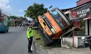 Truk Rebah Kuda di Jalan Padang-Bukittinggi, Begini Kronologinya