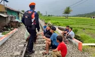Ngabuburit di Sekitar Rel Kereta Api, Siap-siap Masuk Penjara atau Kuburan