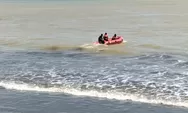 Mandi-mandi di Pantai, Dua Pelajar SD Padang Hilang Diseret Ombak
